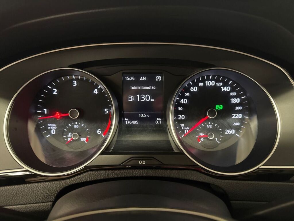 Volkswagen Passat 2016 Valkoinen