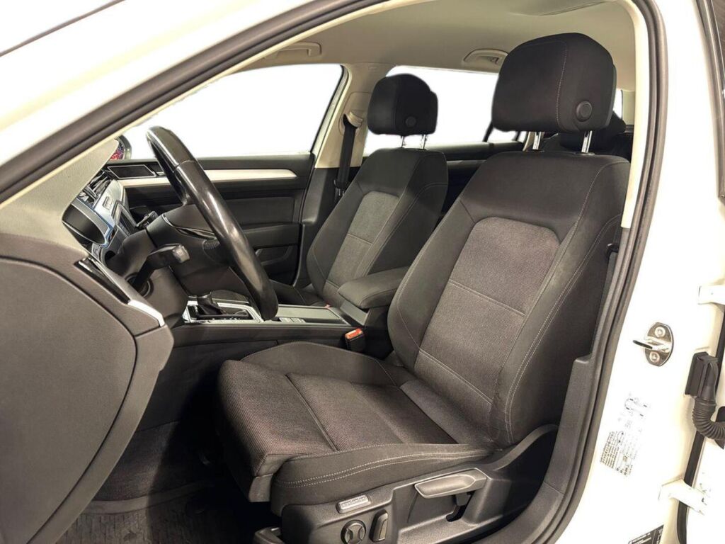 Volkswagen Passat 2016 Valkoinen