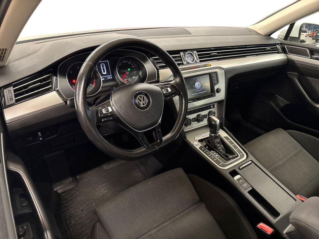 Volkswagen Passat 2016 Valkoinen