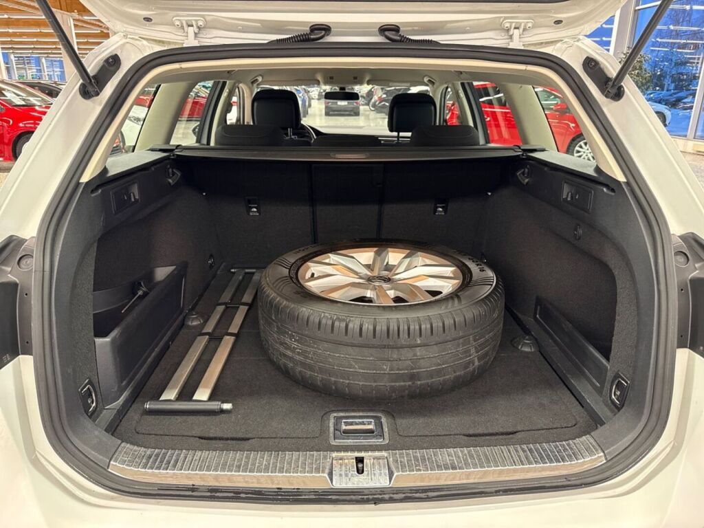 Volkswagen Passat 2016 Valkoinen