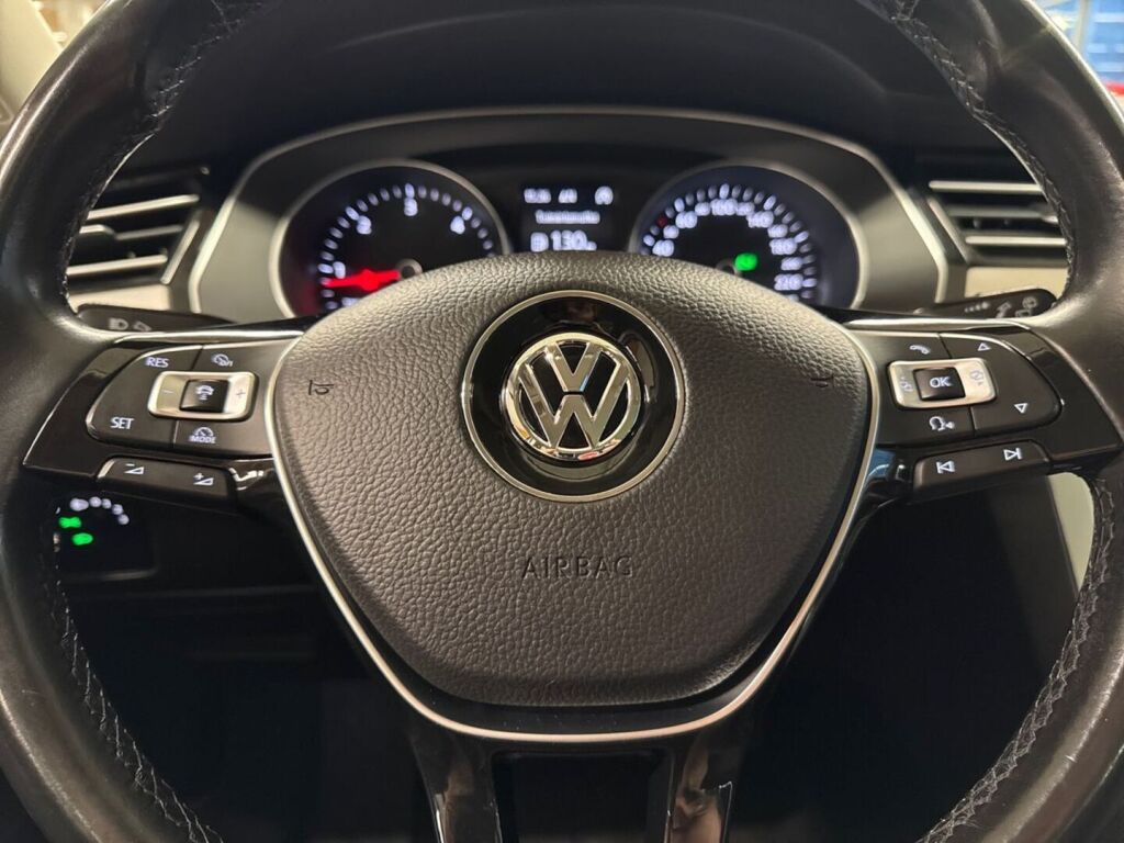 Volkswagen Passat 2016 Valkoinen