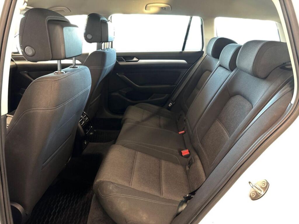 Volkswagen Passat 2016 Valkoinen