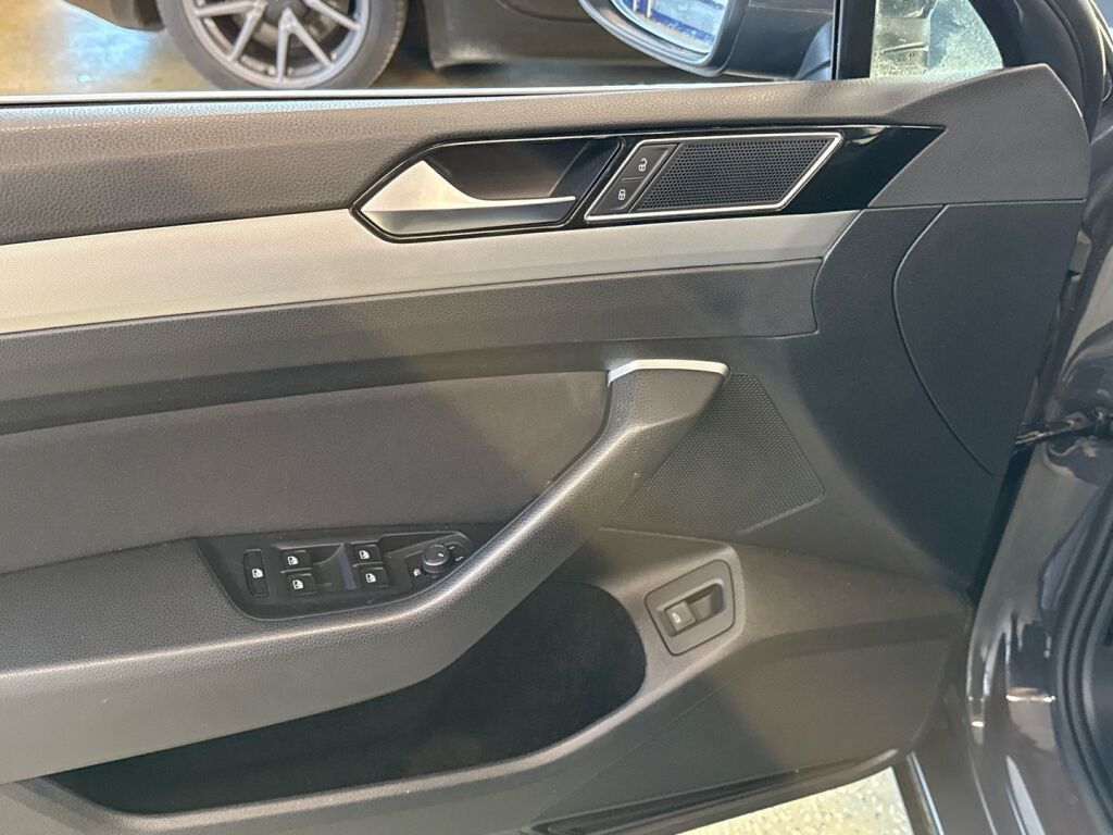 Volkswagen Passat 2015 Harmaa