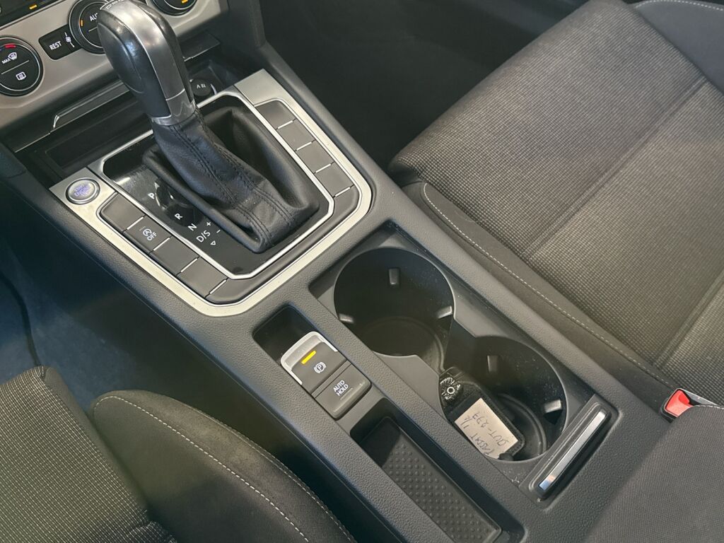 Volkswagen Passat 2015 Harmaa