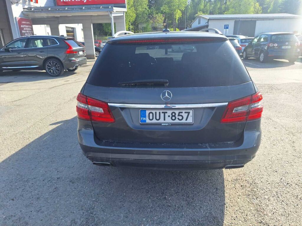 Mercedes-Benz E 2012 Harmaa