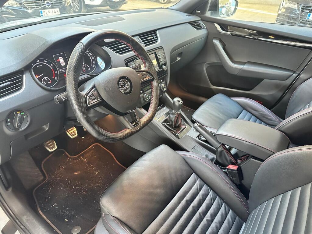 Skoda Octavia 2015 Valkoinen