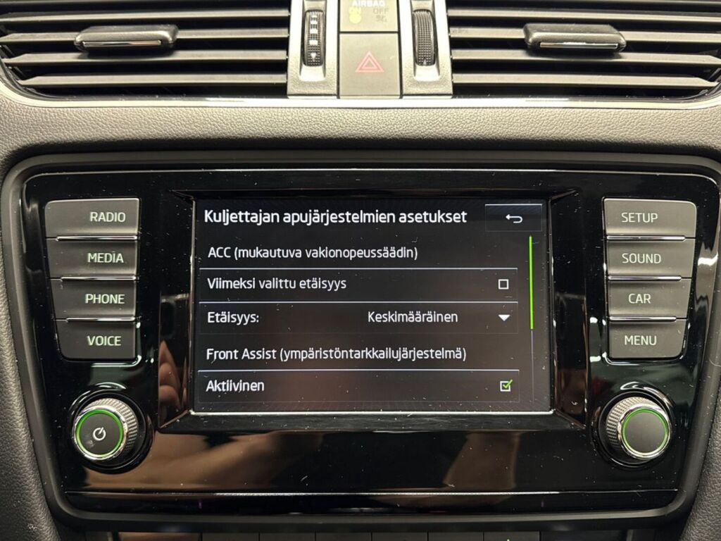Skoda Octavia 2015 Valkoinen