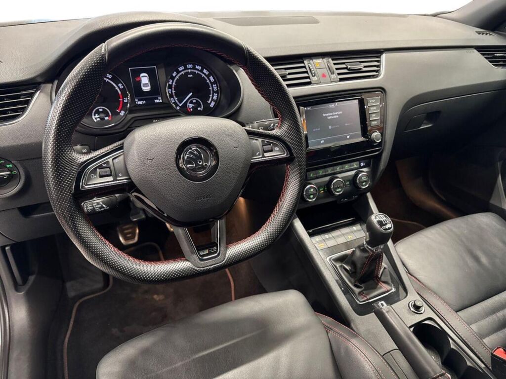 Skoda Octavia 2015 Valkoinen