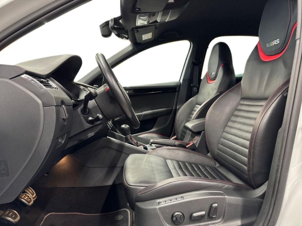 Skoda Octavia 2015 Valkoinen