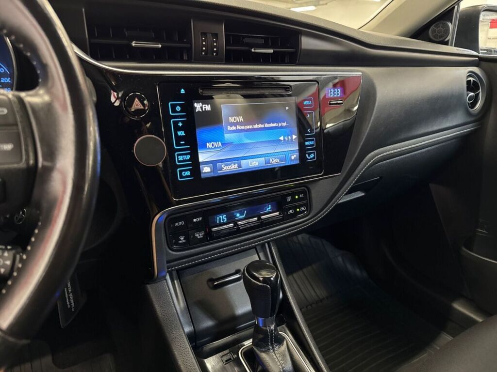 Toyota Auris 2015 Sininen