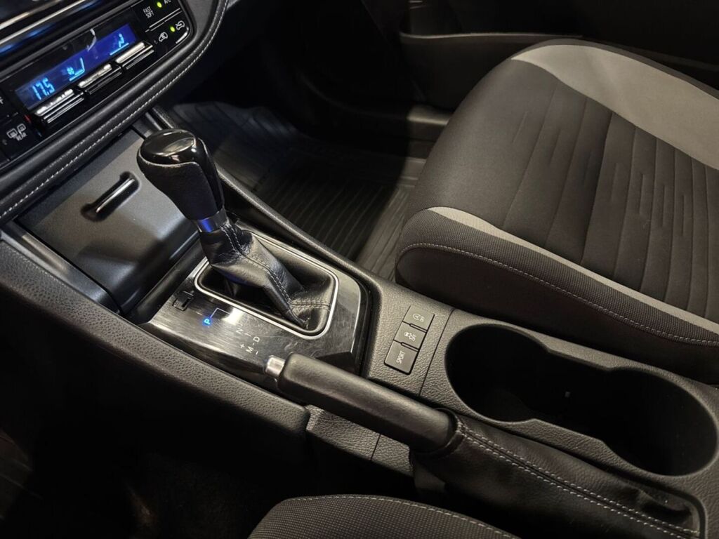 Toyota Auris 2015 Sininen