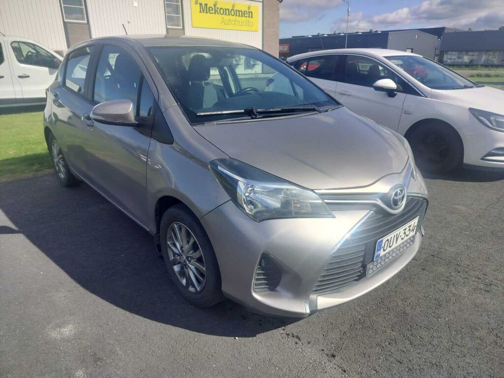 Toyota Yaris 2015 Ruskea (beige)