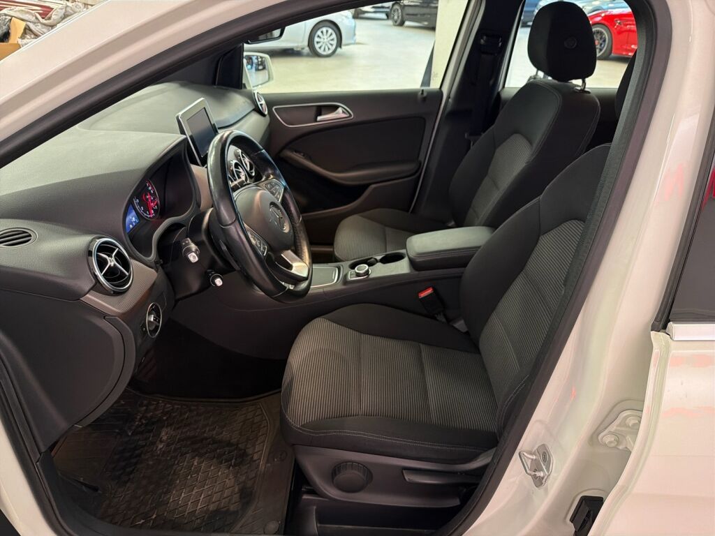 Mercedes-Benz B 2015 Valkoinen