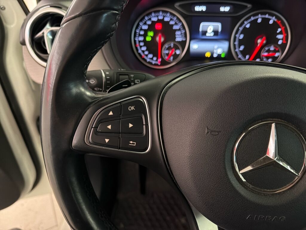 Mercedes-Benz B 2015 Valkoinen