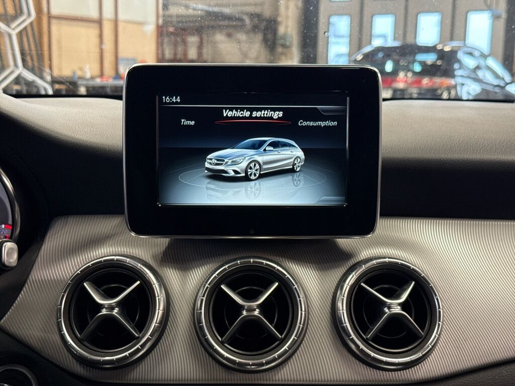 Mercedes-Benz CLA 2016 Harmaa