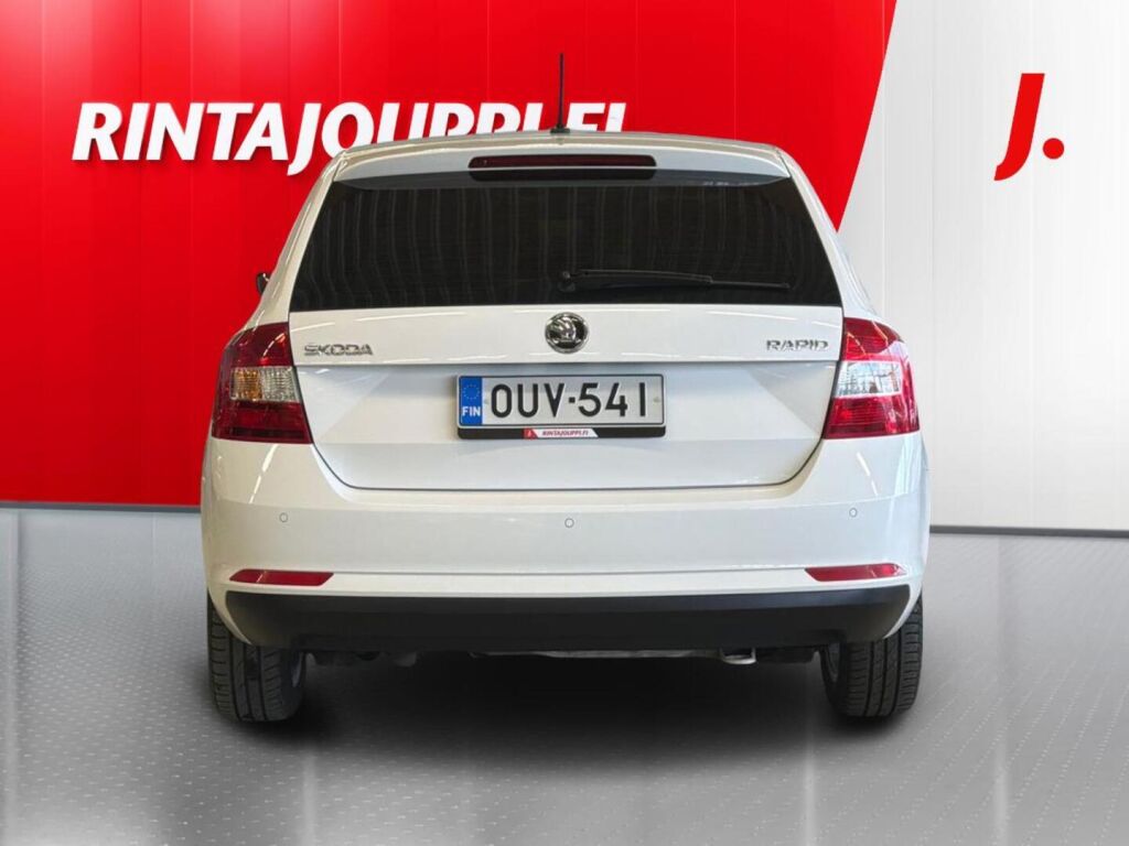 Skoda Rapid 2016 Valkoinen