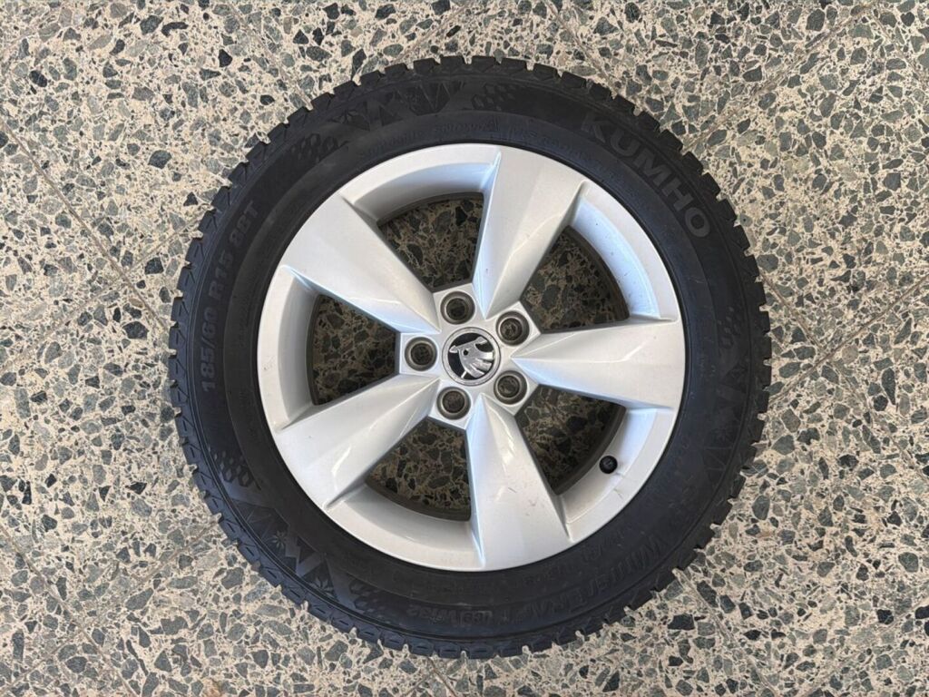 Skoda Rapid 2016 Valkoinen