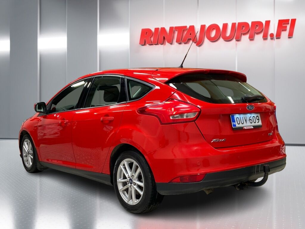Ford Focus 2015 Punainen