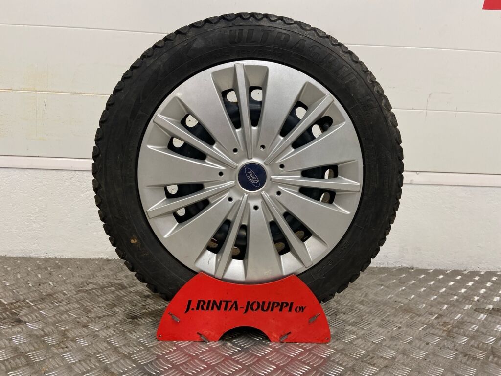 Ford Focus 2015 Punainen