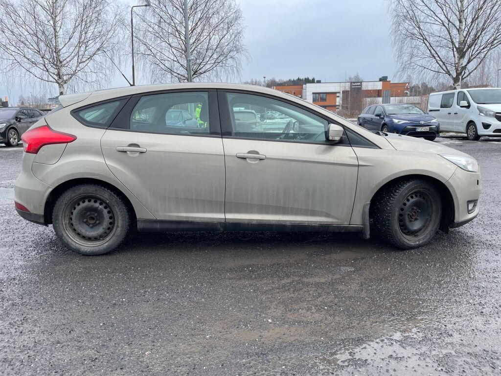 Ford Focus 2015 Harmaa