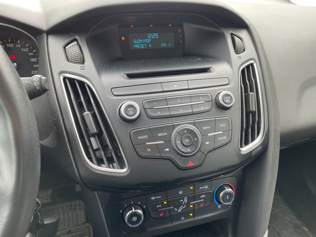 Ford Focus 2015 Harmaa