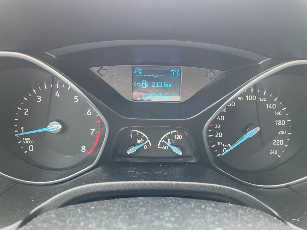 Ford Focus 2015 Harmaa