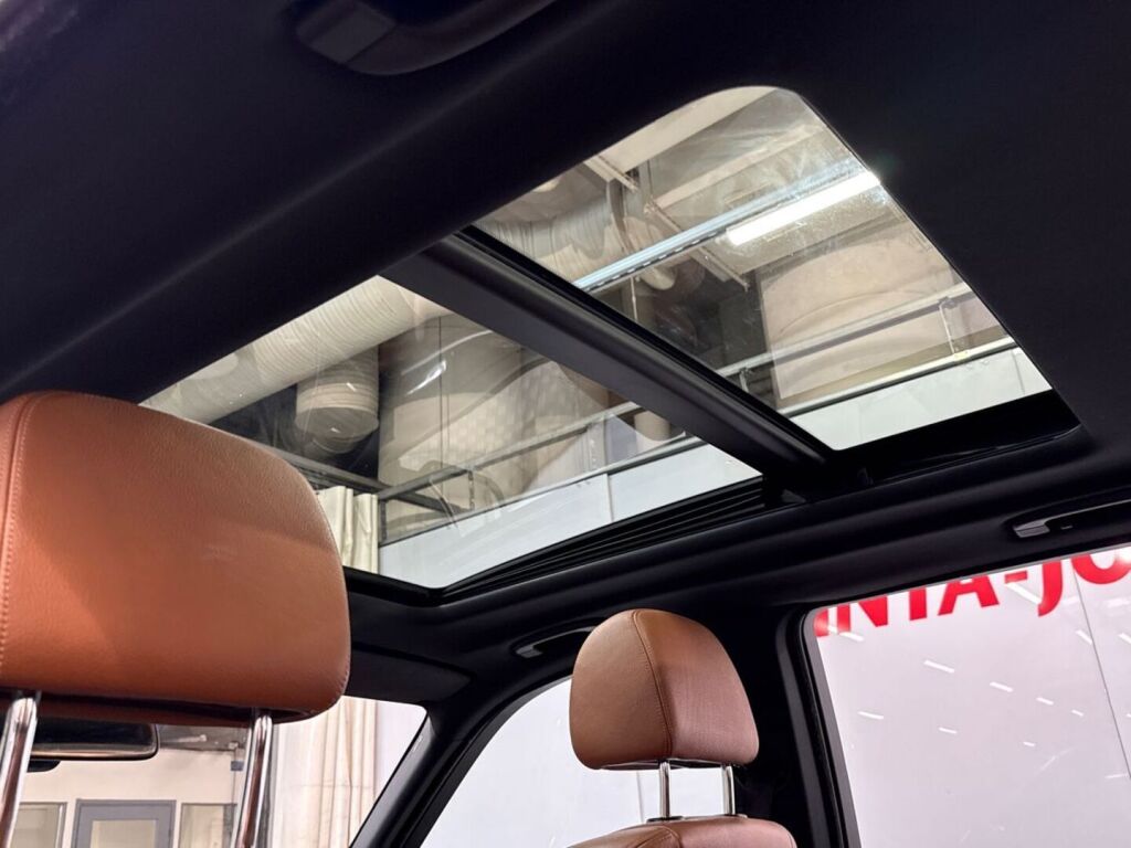 BMW X5 2008 Ruskea (beige)