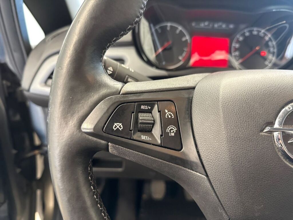 Opel Corsa 2015 Ruskea (beige)