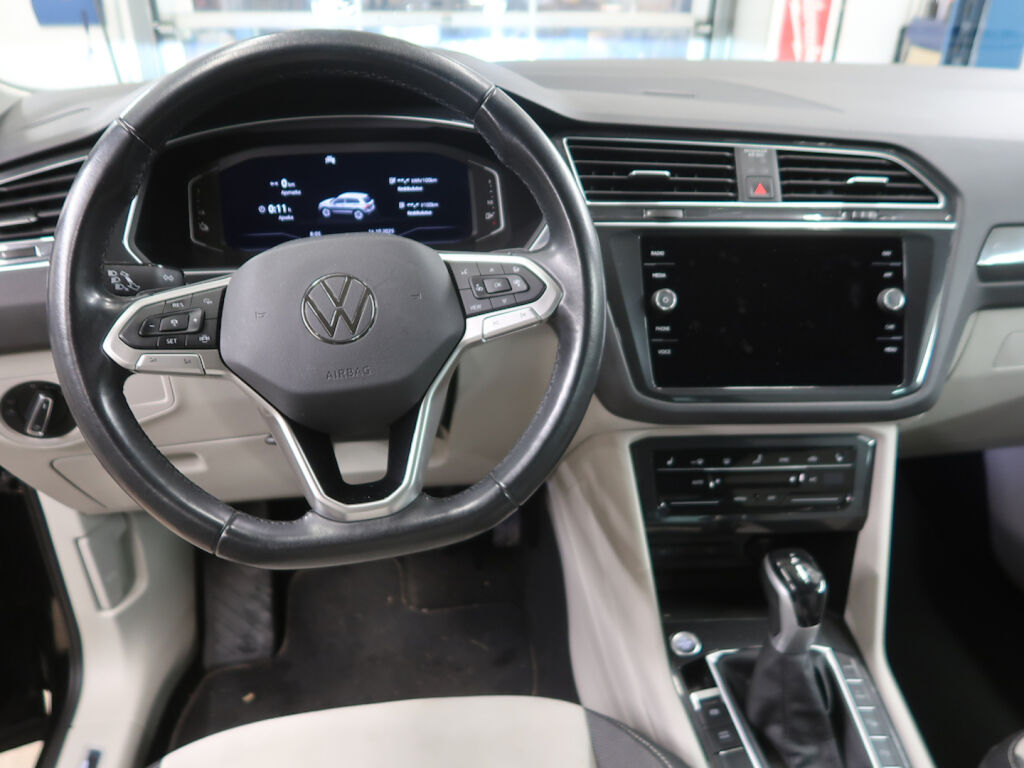 Volkswagen Tiguan 2022 Musta