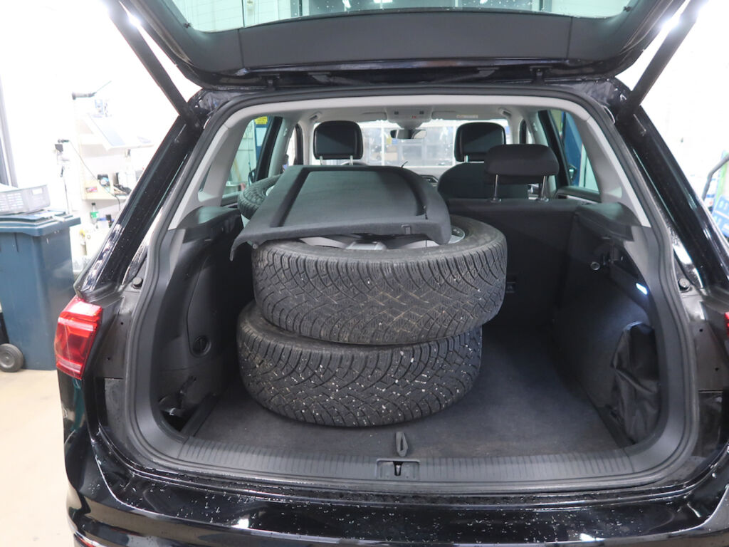 Volkswagen Tiguan 2022 Musta