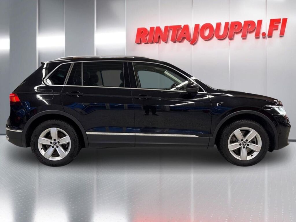Volkswagen Tiguan 2022 Musta