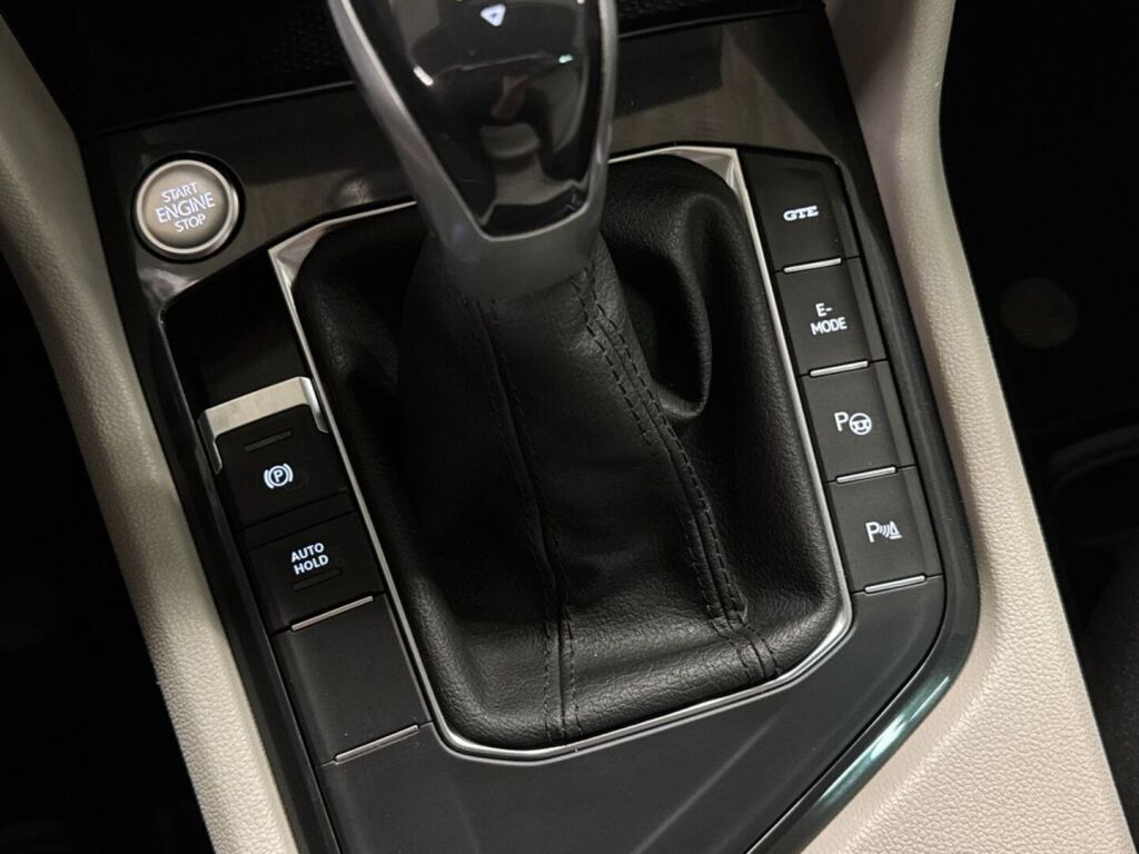 Volkswagen Tiguan 2022 Musta