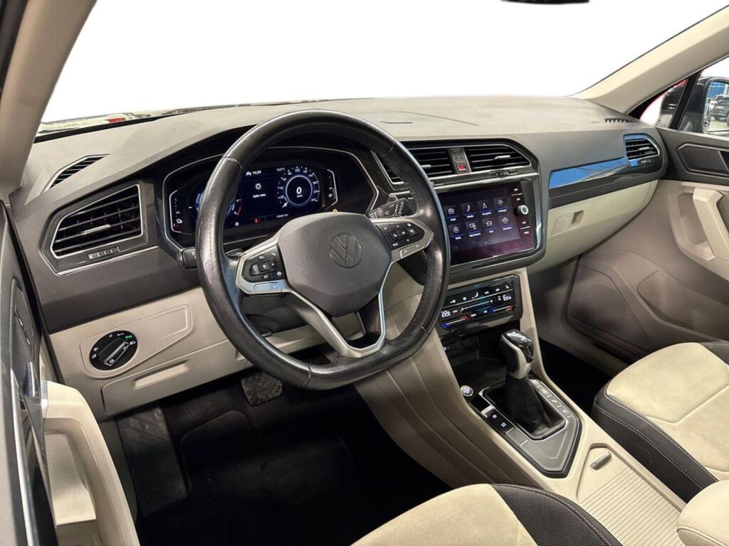 Volkswagen Tiguan 2022 Musta