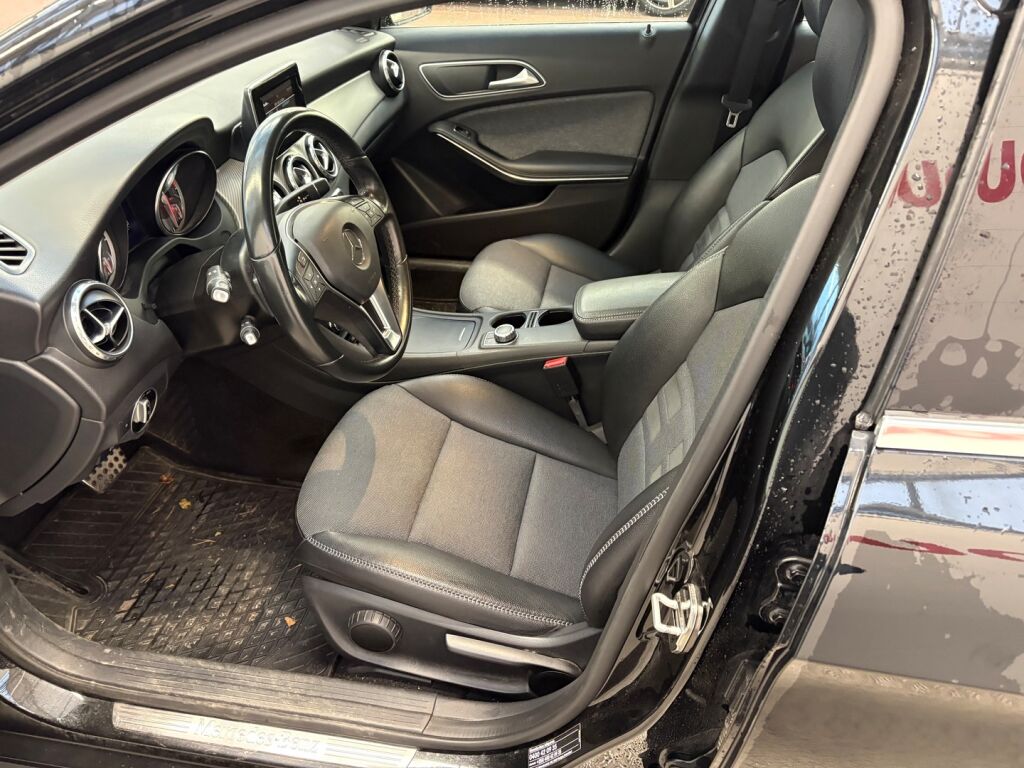Mercedes-Benz GLA 2015 Musta