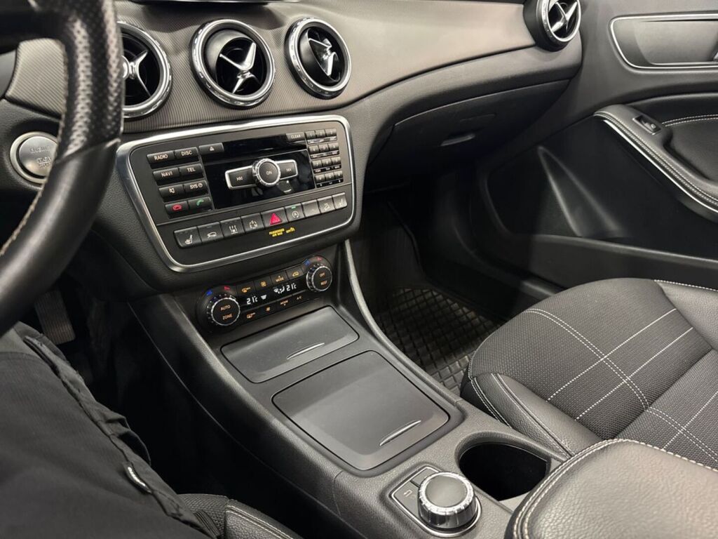Mercedes-Benz GLA 2015 Harmaa