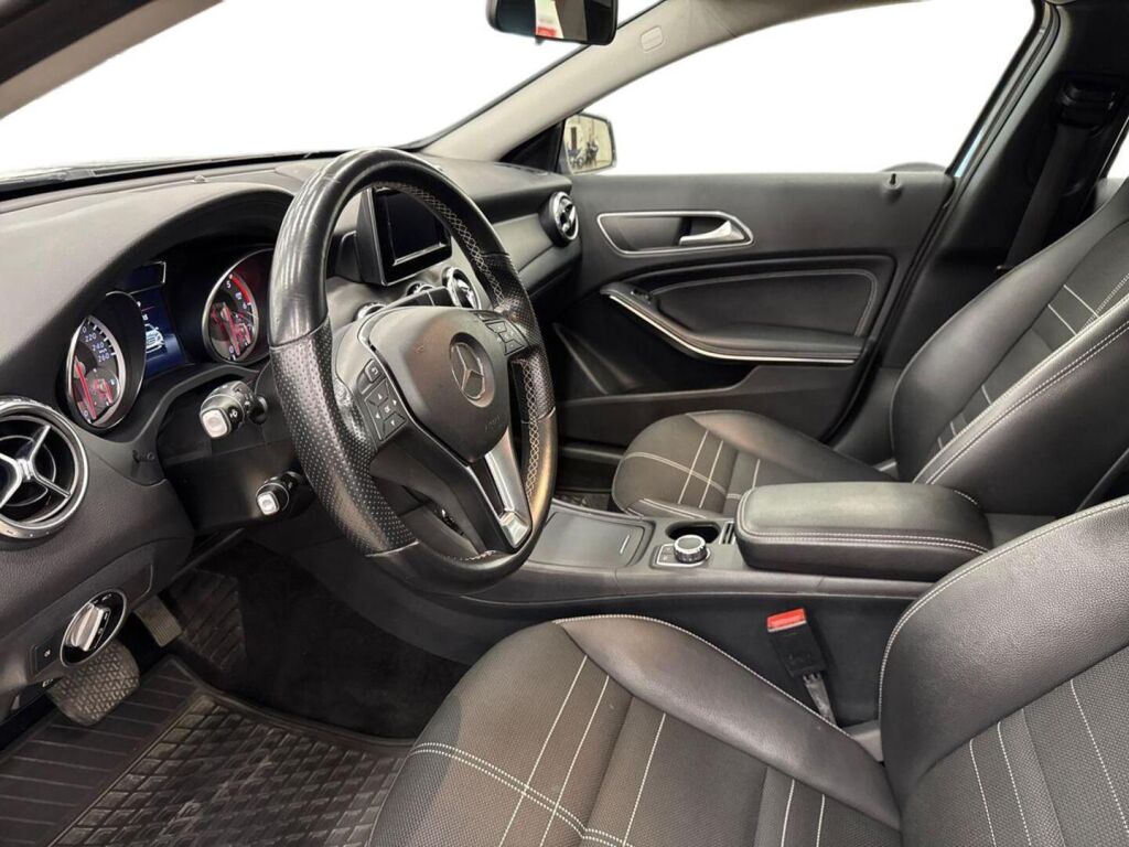Mercedes-Benz GLA 2015 Harmaa