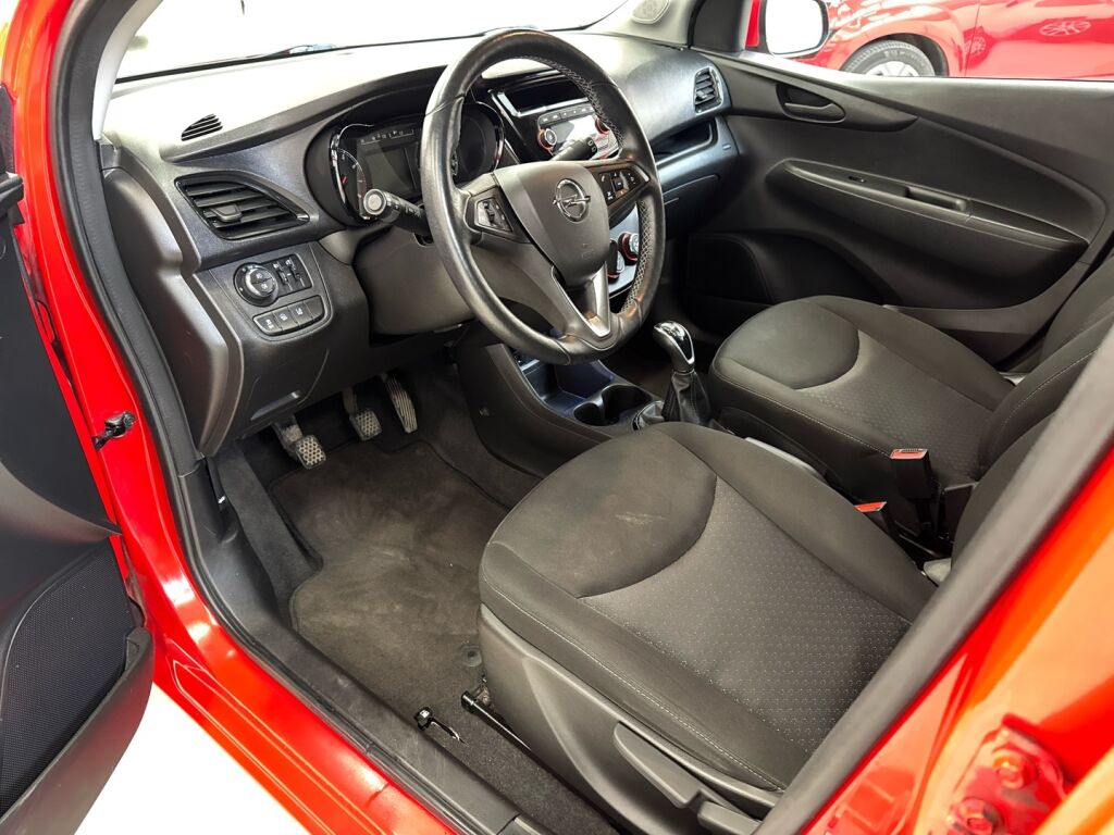 Opel Karl 2015 Punainen