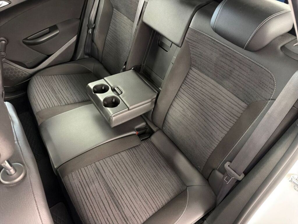 Opel Astra 2015 Valkoinen