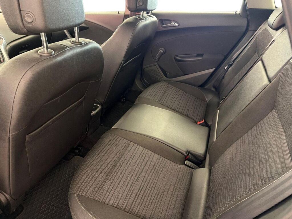 Opel Astra 2015 Valkoinen