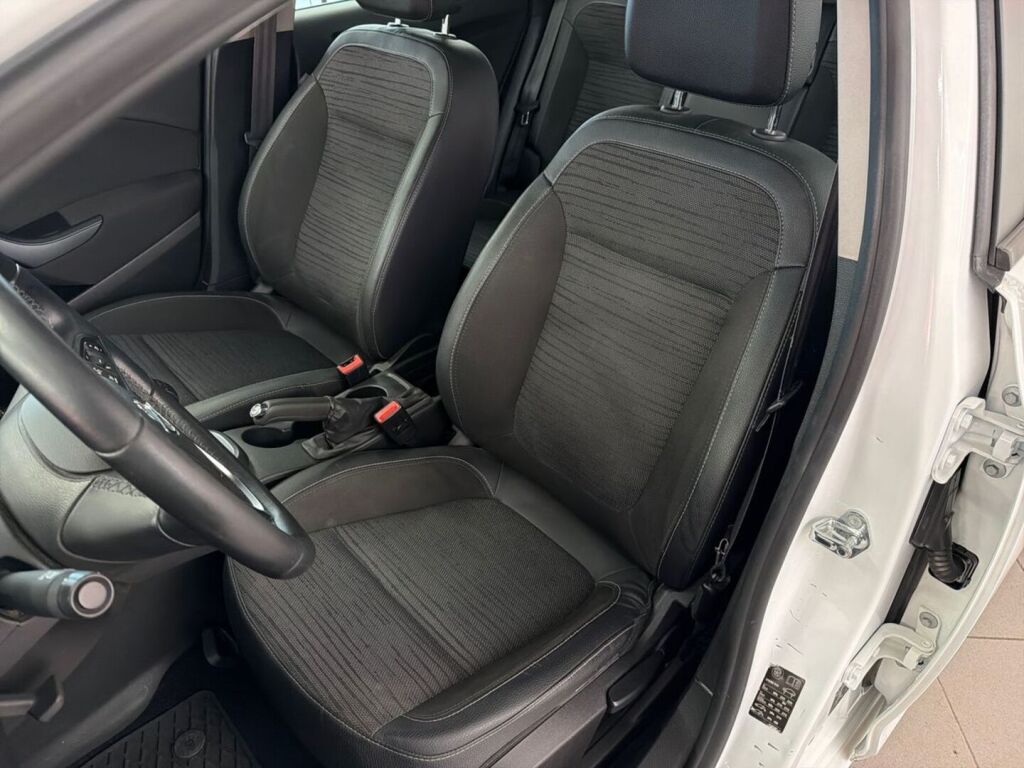 Opel Astra 2015 Valkoinen