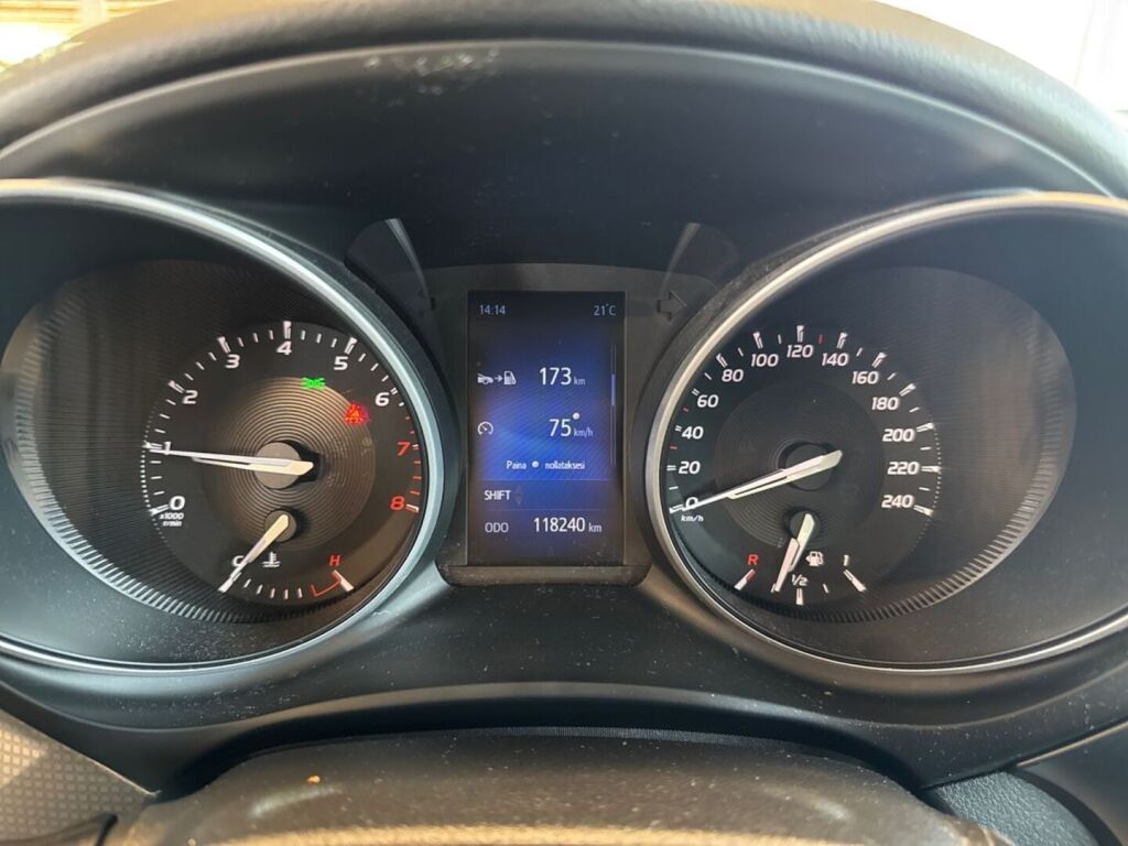 Toyota Avensis 2015 Metallinhohto Hopea