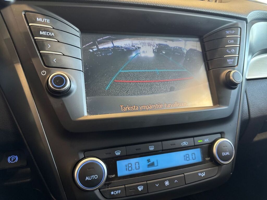 Toyota Avensis 2015 Metallinhohto Hopea