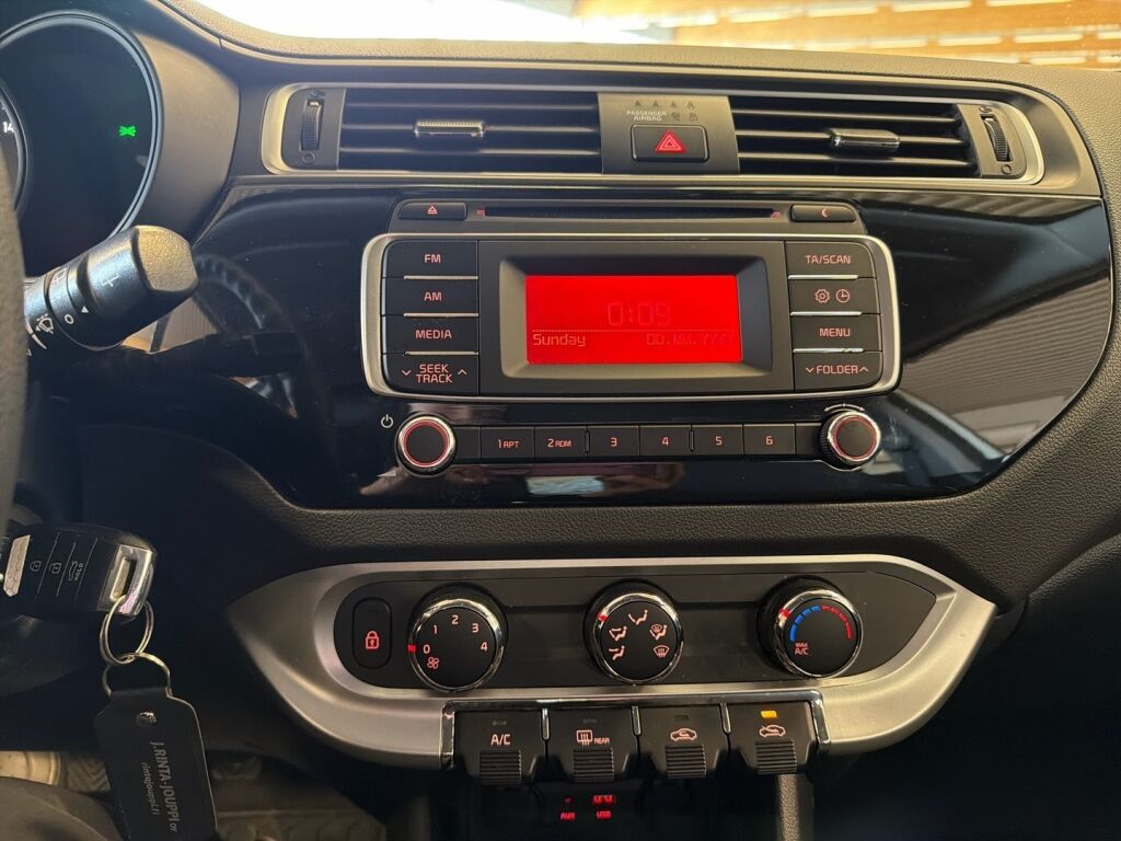 Kia Rio 2016 Valkoinen