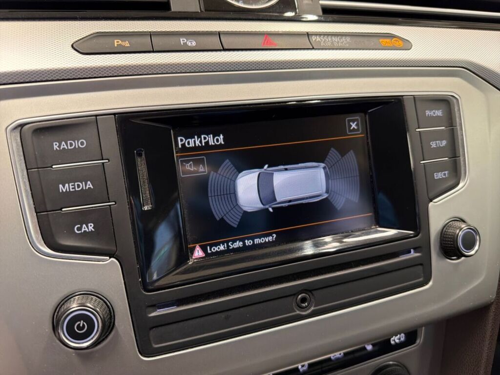 Volkswagen Passat 2015 Ruskea (beige)