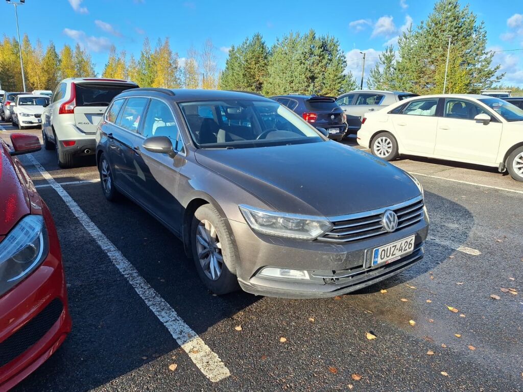 Volkswagen Passat 2015 Ruskea (beige)