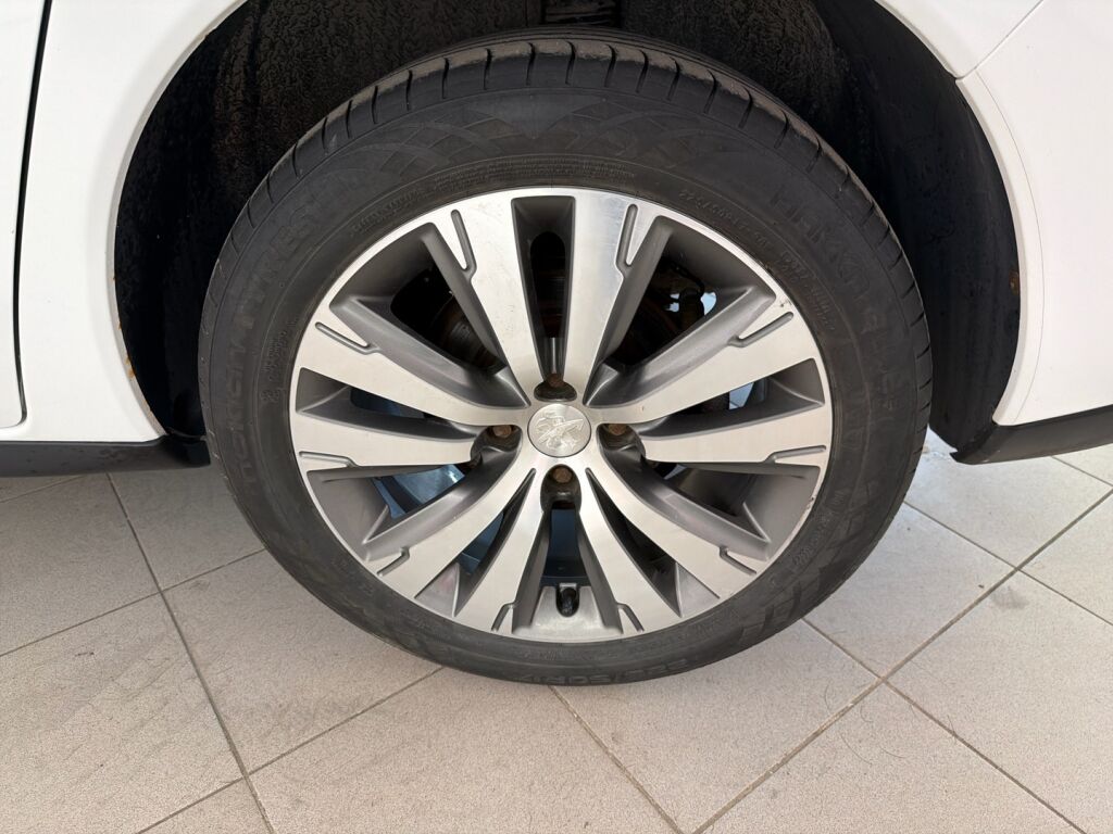 Peugeot 3008 2015 Valkoinen