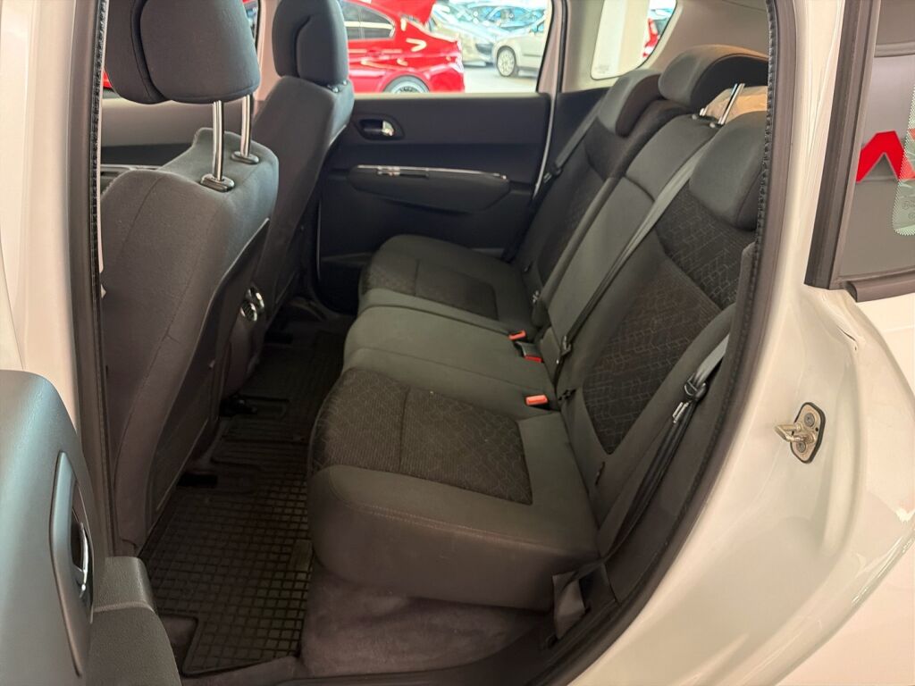 Peugeot 3008 2015 Valkoinen