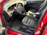 Volkswagen Golf 2016 Punainen