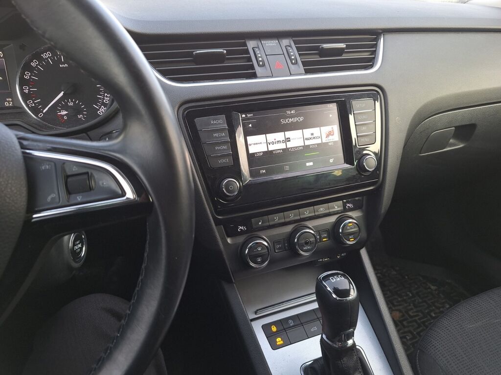 Skoda Octavia 2016 Valkoinen