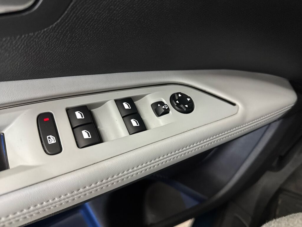 Peugeot 5008 2018 Harmaa